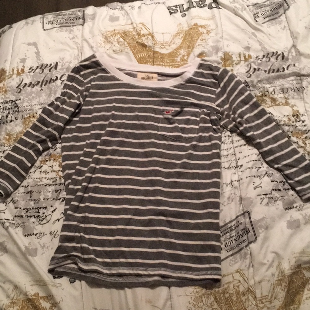3/4 sleeve Hollister shirt